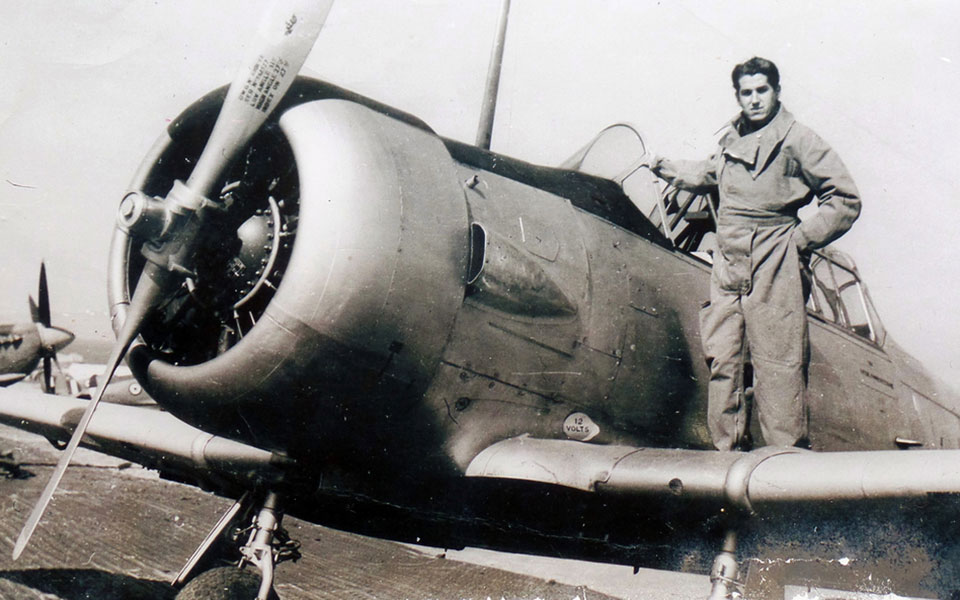 Κων/νος Χατζηλάκος, ο 99χρονος θρυλικός πιλότος του Β΄Παγκοσμίου Πολέμου: «Να μη ξεχνάμε, να τιμούμε, να επαγρυπνούμε»-1